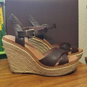 HIVE & HONEY Woman's Wedge Platform Sandals